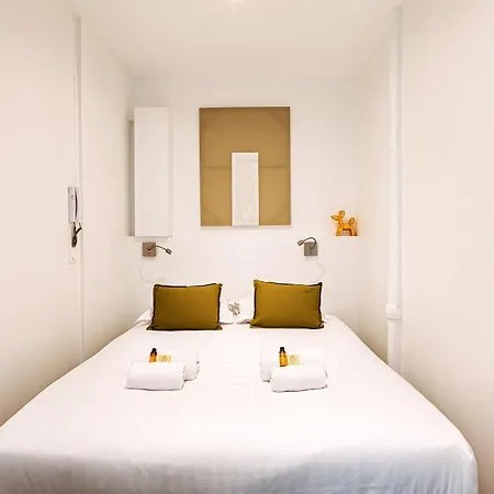 Proche Tour Eiffel * Paříž