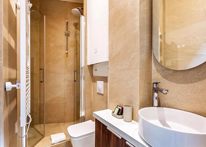 Proche Tour Eiffel *